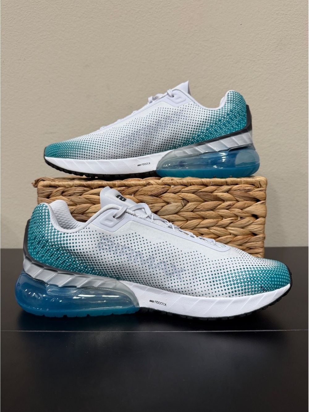 Size 10 - Air Max Phoenix “White Dusty Cactus” - Picture 2 of 6